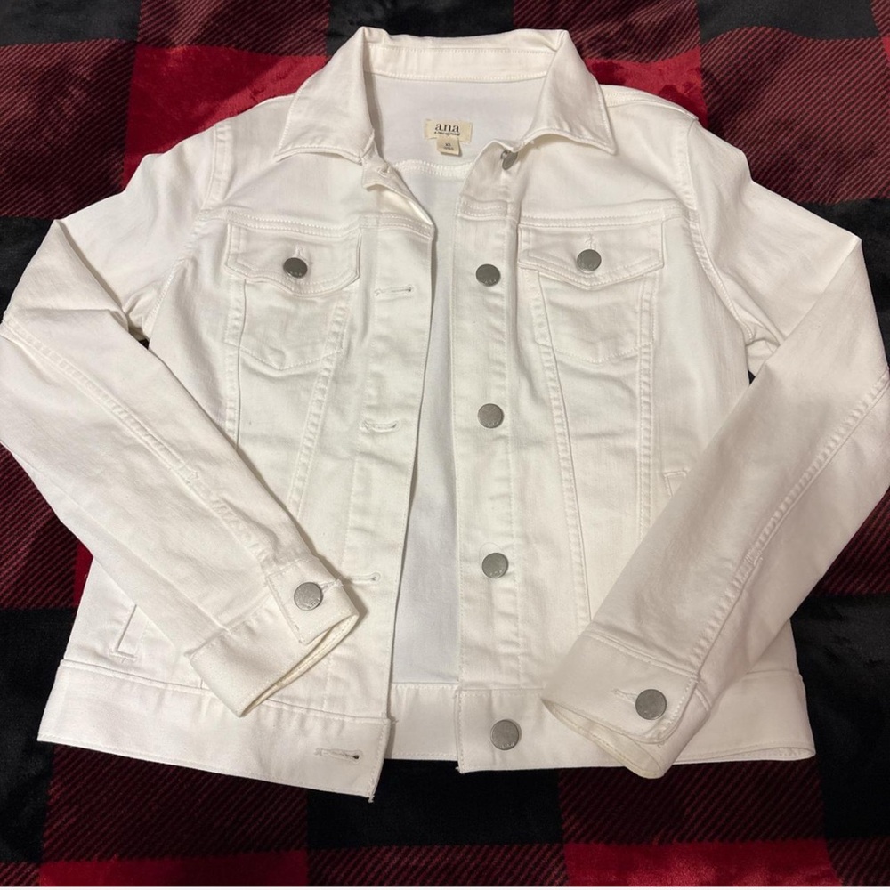 White Jean Jacket. Brand:Ana. New with barely noticeable staining. Size XS.